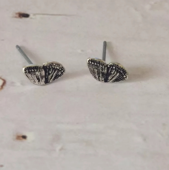 💎✨ Butterfly Wings Earrings - Picture 6 of 7